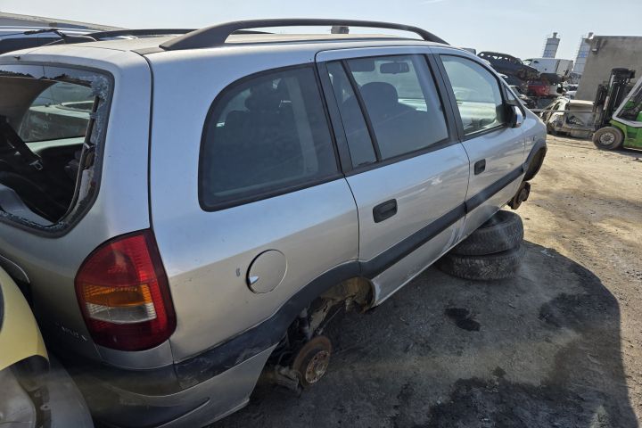 Aripa spate dreapta Opel Zafira 2001
