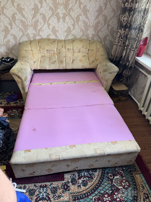 Раскладной диван, Xolati yaxshi, singan yertilgan joylari yoq.