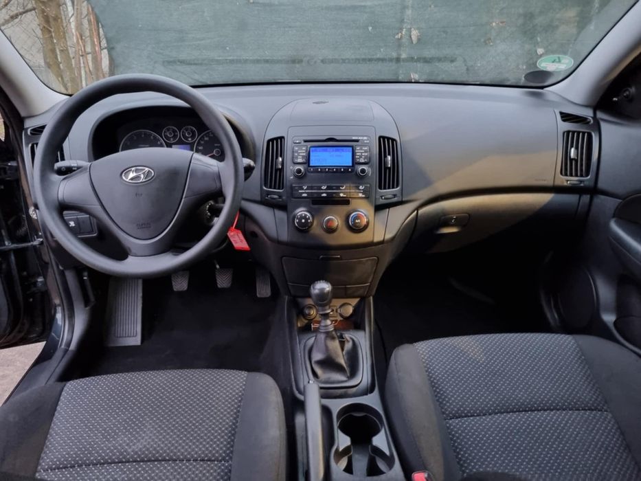Хюндай I 30SW 1.4/16V  2010 година