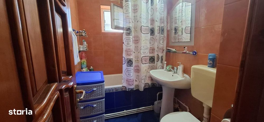 Tomis Nord Apartament cu 3 camere , 2 balcoane, centrala gaze