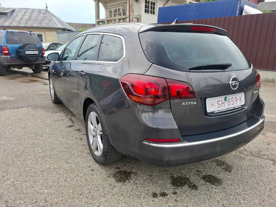 OPEL Astra 2013 — imagine 4