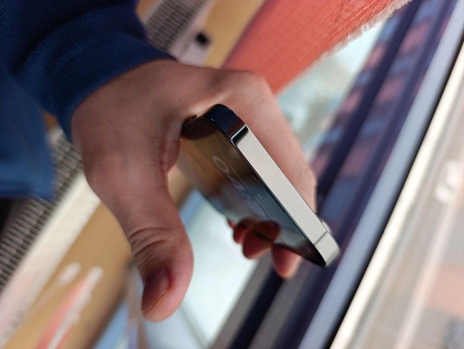 Продам iPhone 13 pro