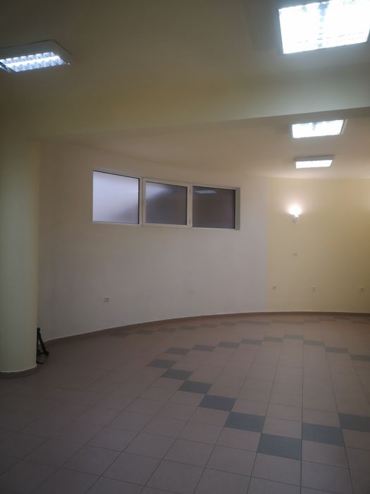 Дава се под наем Офис в Хасково, Център - 72 кв.м за 331.5 € - Снимка #2