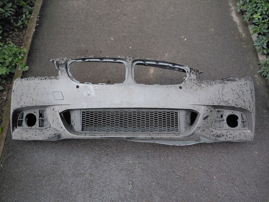 Передний бампер BMW F10