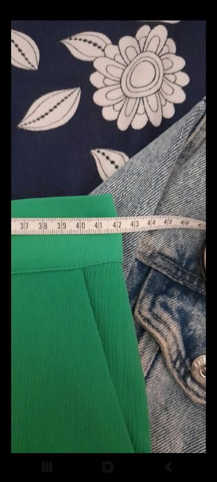 Pantaloni largi mărimea 42