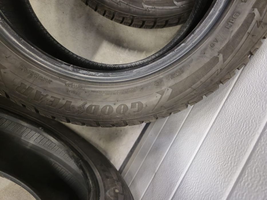 4 anvelope iarna Goodyear 205 55 16