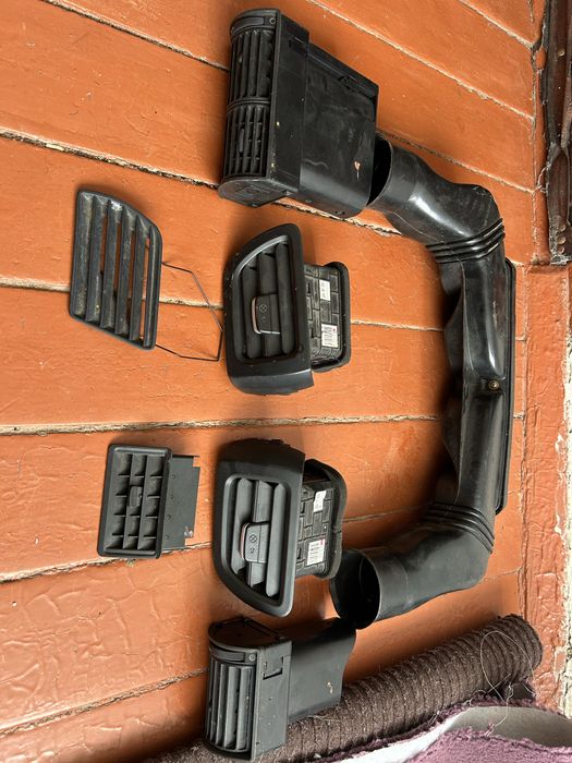 Продам дефлектора на Киа Рио 3