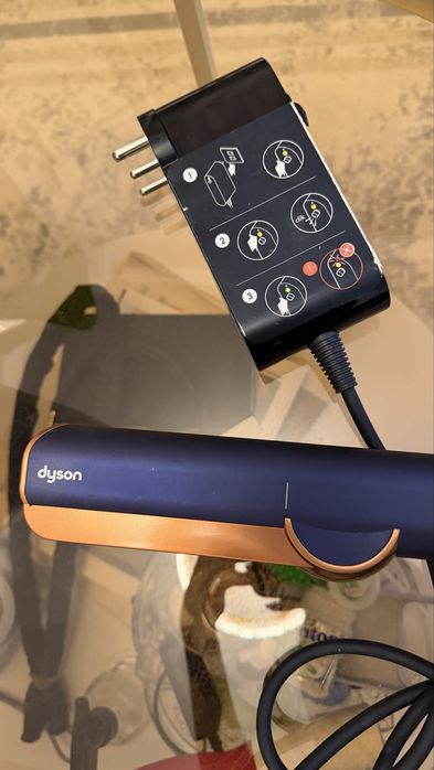 dyson airstrait original