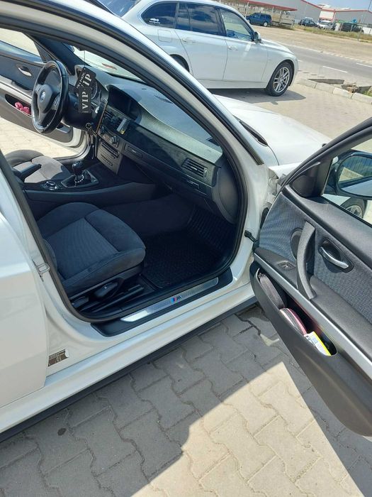 ** Bmw ** seria 3 *  e91 * 2012 * 318d