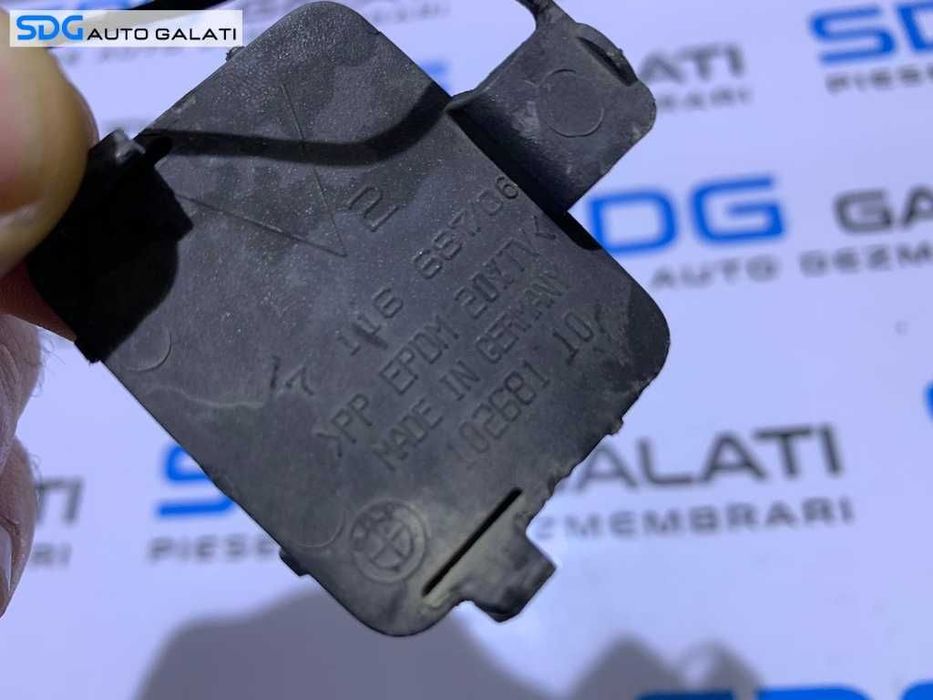 Capac Cui Carlig Remorcare Tractare Spoiler Bara Fata BMW Seria 3 E90 / E91 2004- 2010 Cod 7116687