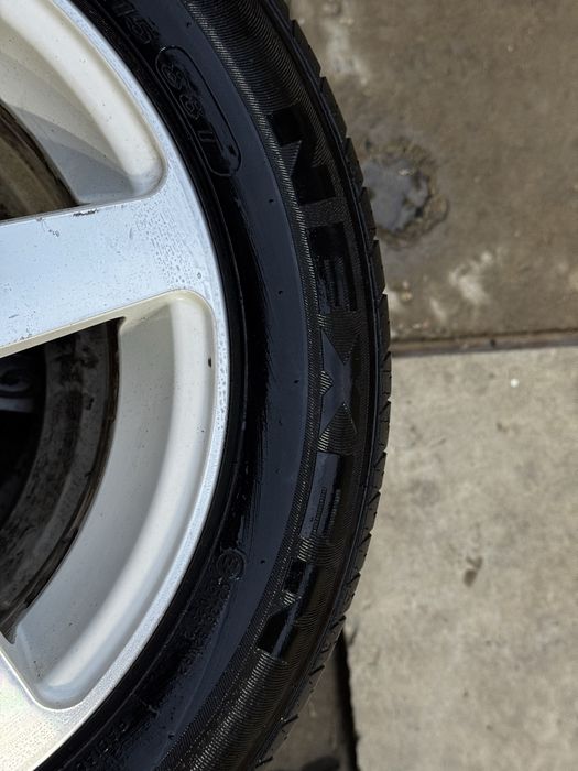 Шиный с дисками r15