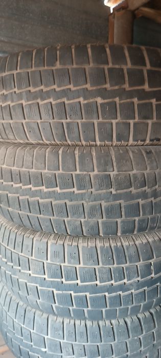 Шины 265/70 R16  среднее состаяние