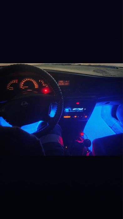 Продам опель вектра Б срочно