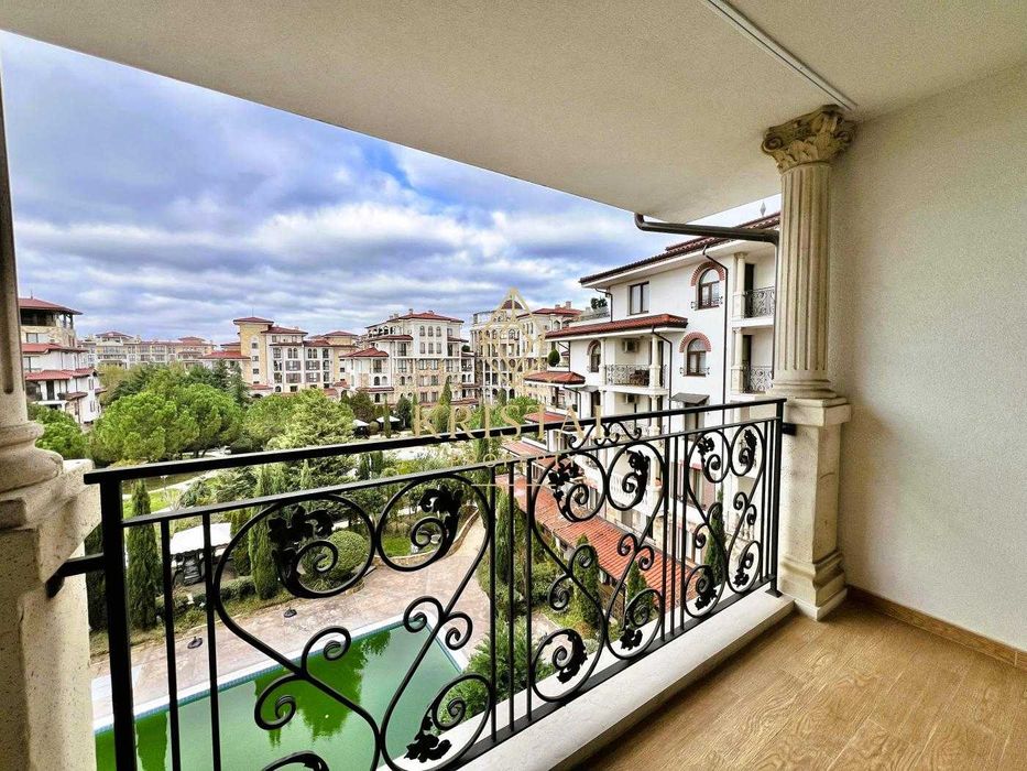 Модерен апартамент 2+1 в луксозен комплекс в Несебър, квартал Аурелия