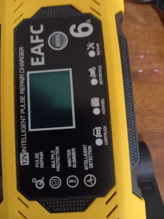 Зарядно устройство с  Функция Smart Repair. 6A 12V