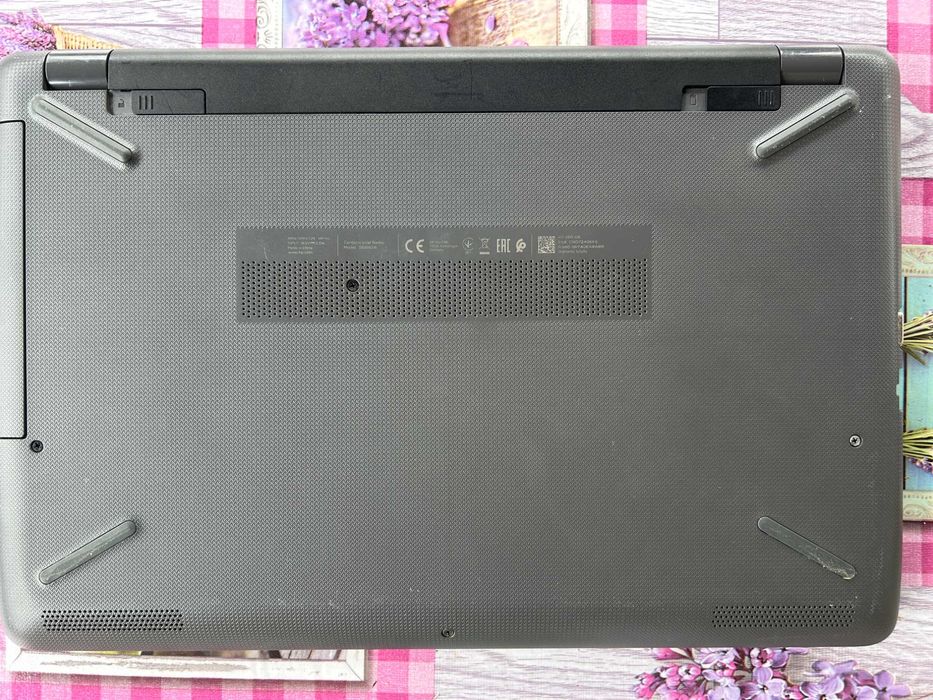 laptop HP 250 G6 i5-7200U 8GB 256GB SSD 15.6” Win 10 Pro