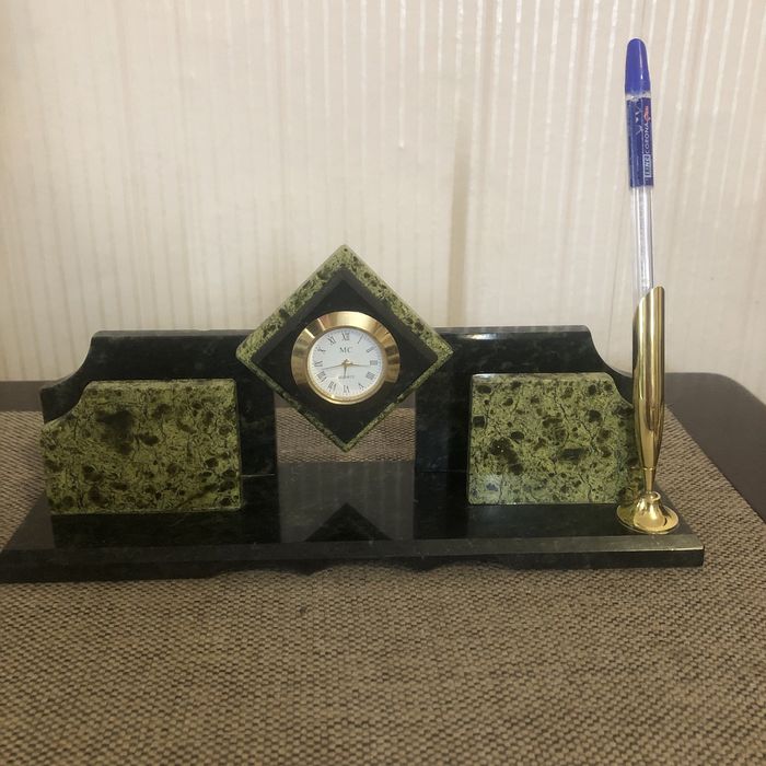 Часы электронный настольные