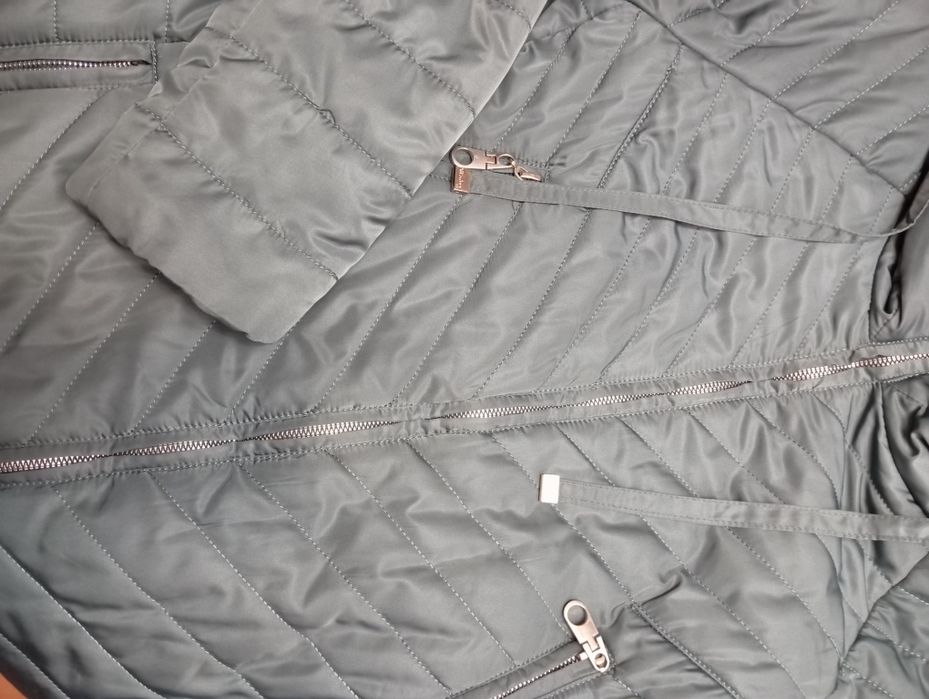 Балоневое пальто демисезонное.