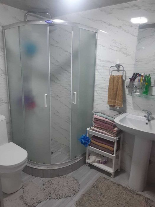 Участок с домом. 8 соток