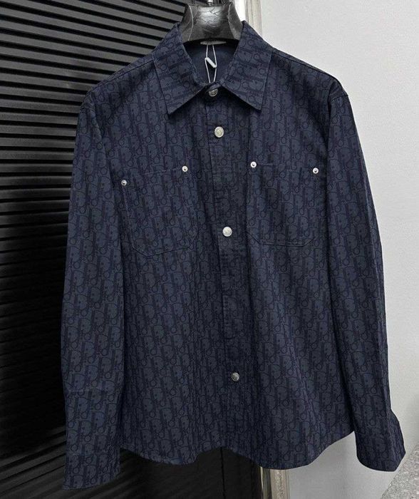 Мъжка риза с дълъг ръкав – стилен и елегантен модел