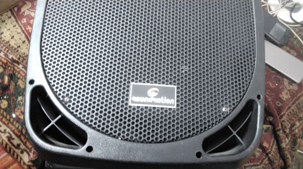 Boxa activa  profesionala sound creation 800 w   1059 lei( neg)