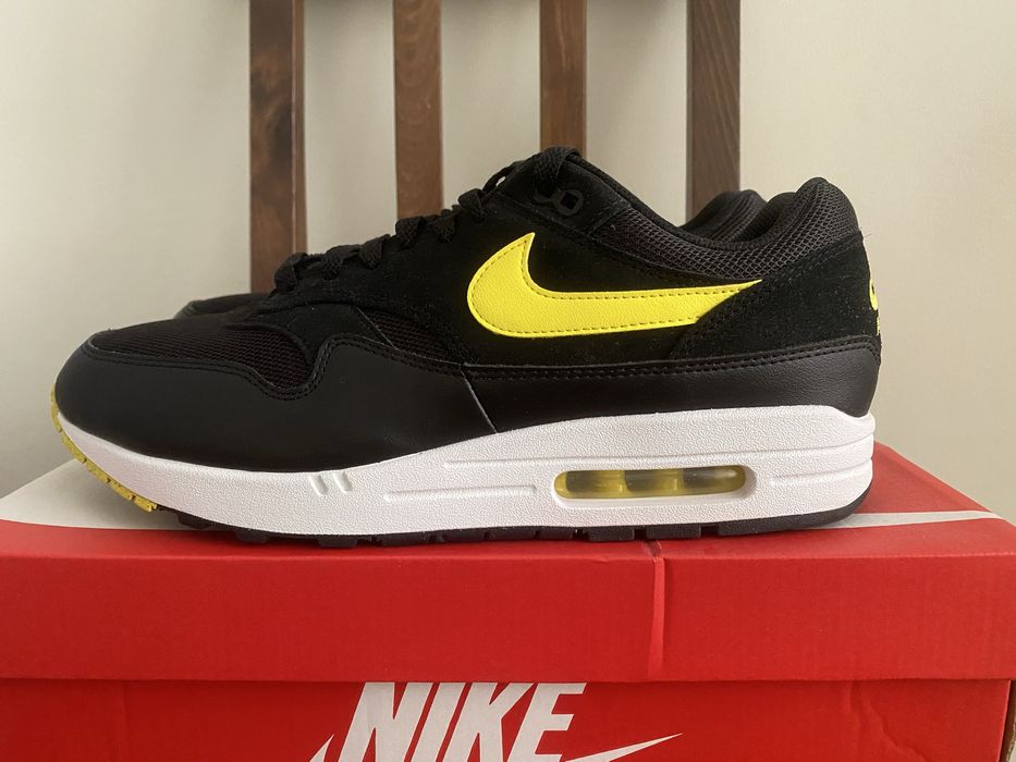 Nike Air Max 90 Essential “Batman”