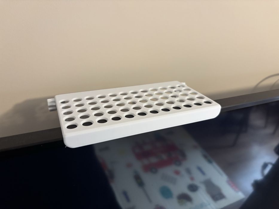 Стойки за TV приемник,рутер и дистанционно