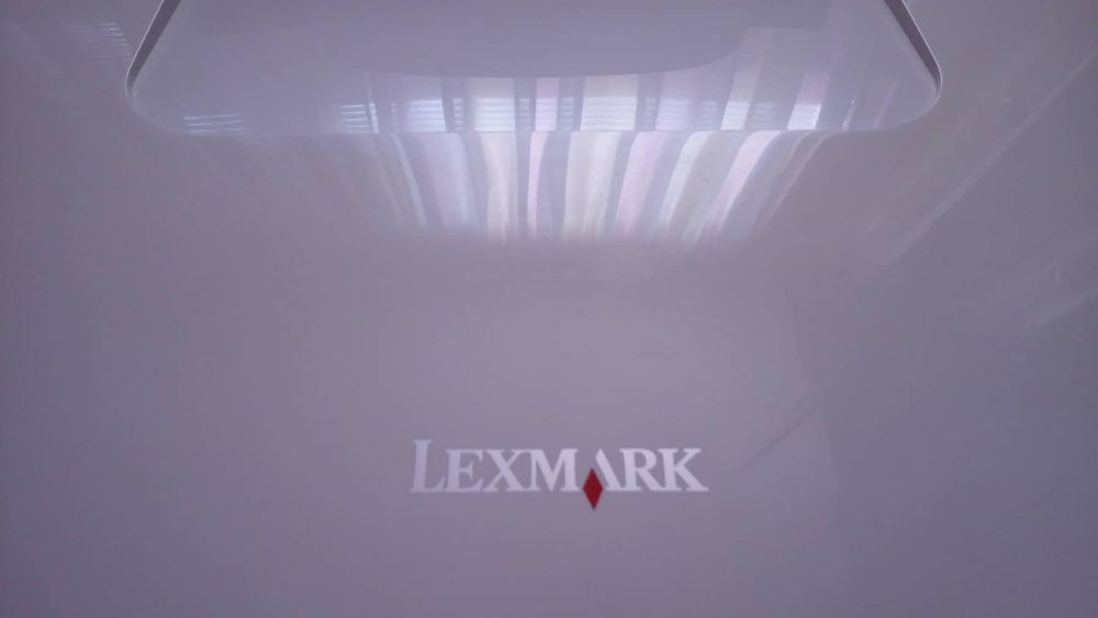 Принтер,копир и скенер 3в1