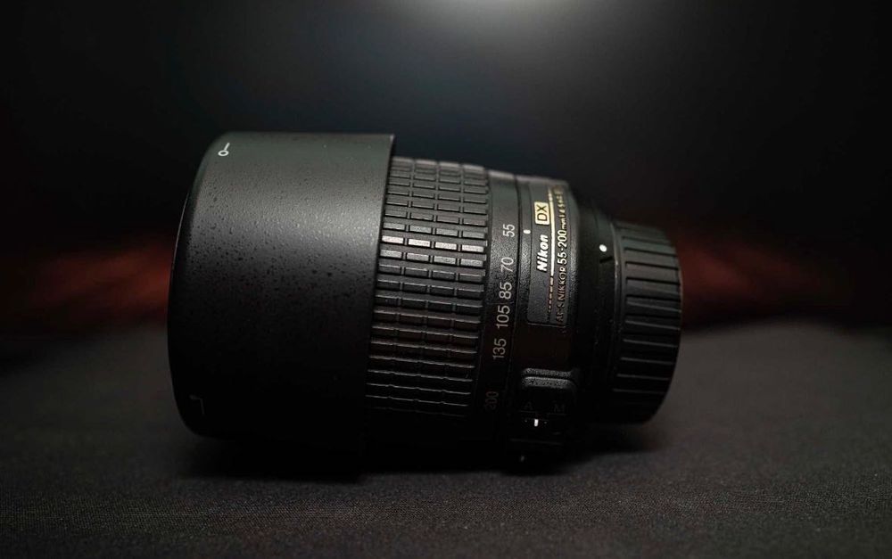 Nikon D7200 + 2 obiective si grip