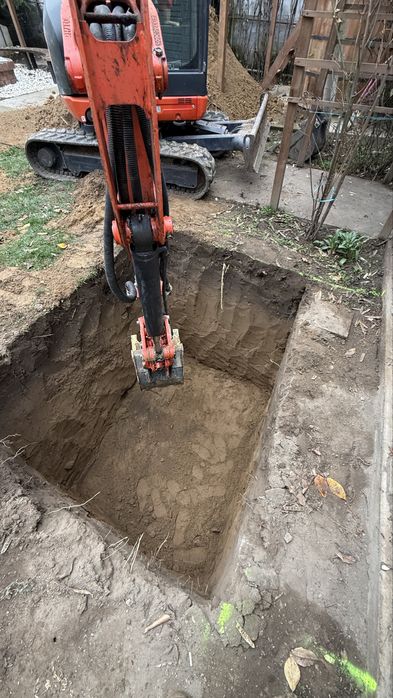 Mini excavatoare cu operator sapaturi fundatii,canalizari in Dolj