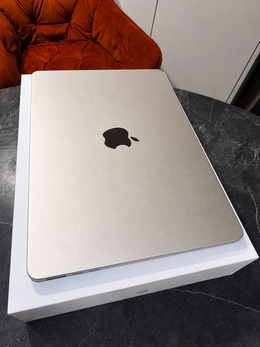 MacBook Air M2 13” (2022) | 8GB RAM | 512GB SSD | Battery Health 96% | Cutie Originală