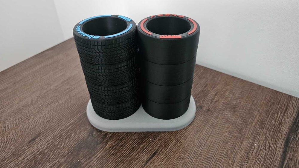 Suport pixuri / creioane Formula 1