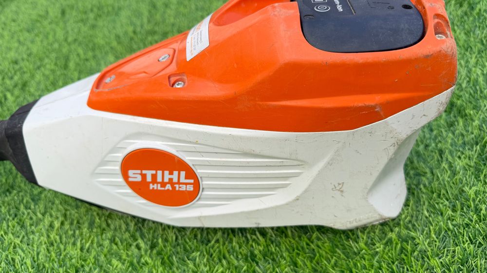 STIHL HLA 135 + батерия + зарядно | Професионален акумулаторен тример