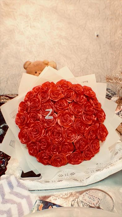 Gul sotiladi yasab ham beriladi