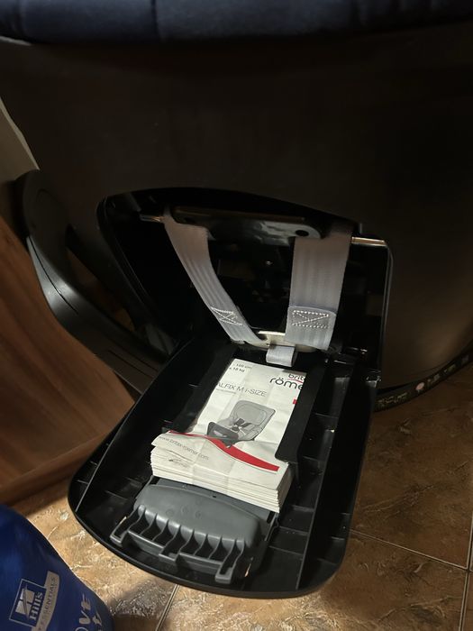 Стол за кола Britax Römer Dualfix Pro M, i-Size, 61-105 см