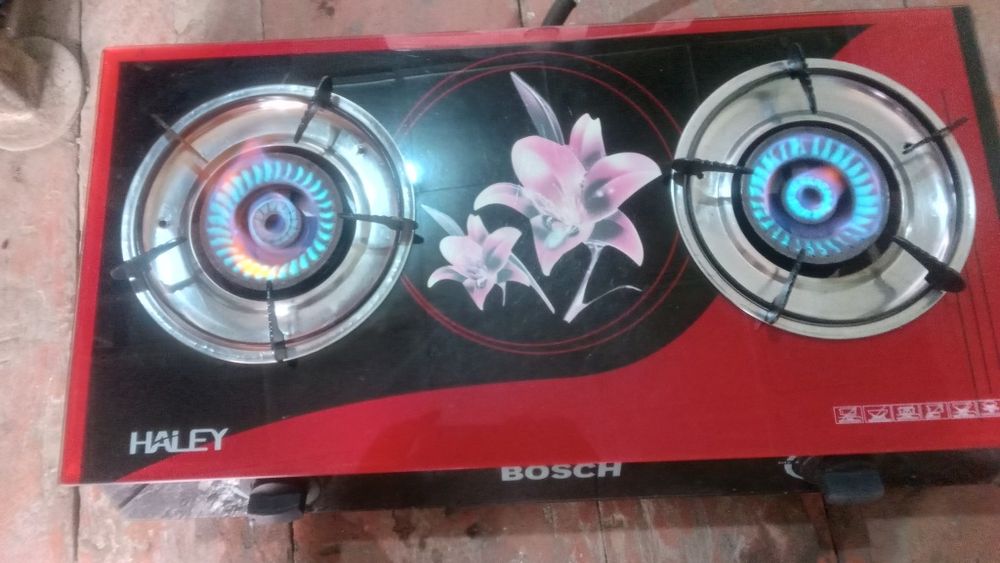 Продаётся газ плита BOSCH