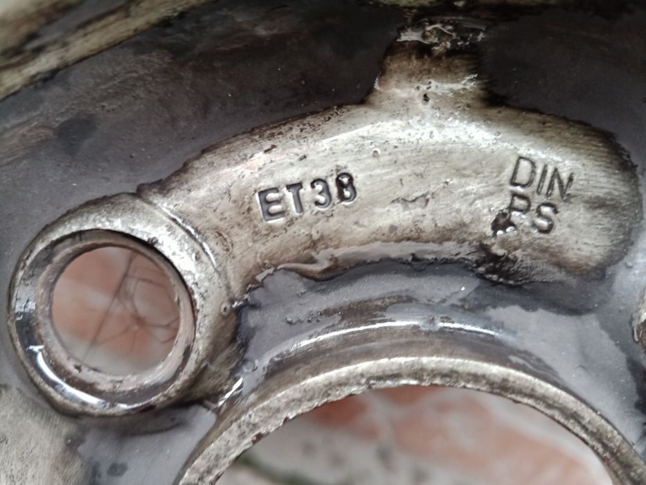 Продавам джанти с зимни гуми за Голф - Пасат 2и 3