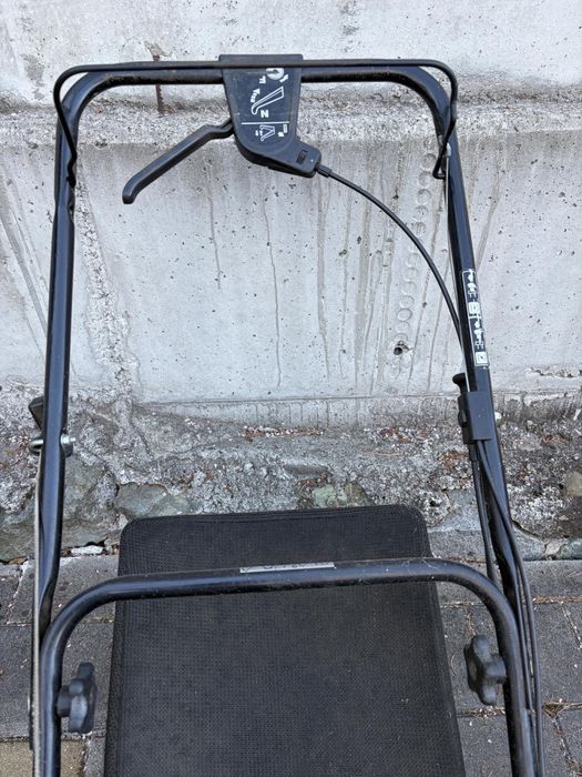 Бензинова самоходна косачка MTD SP530