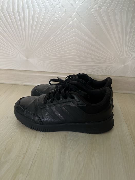 Adidas Black Leather б/у