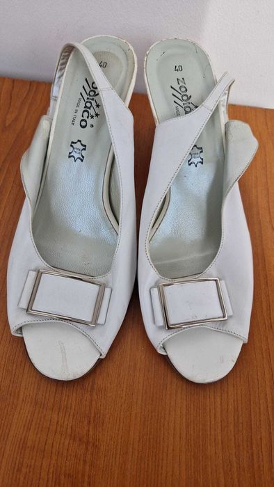 Sandale piele albe