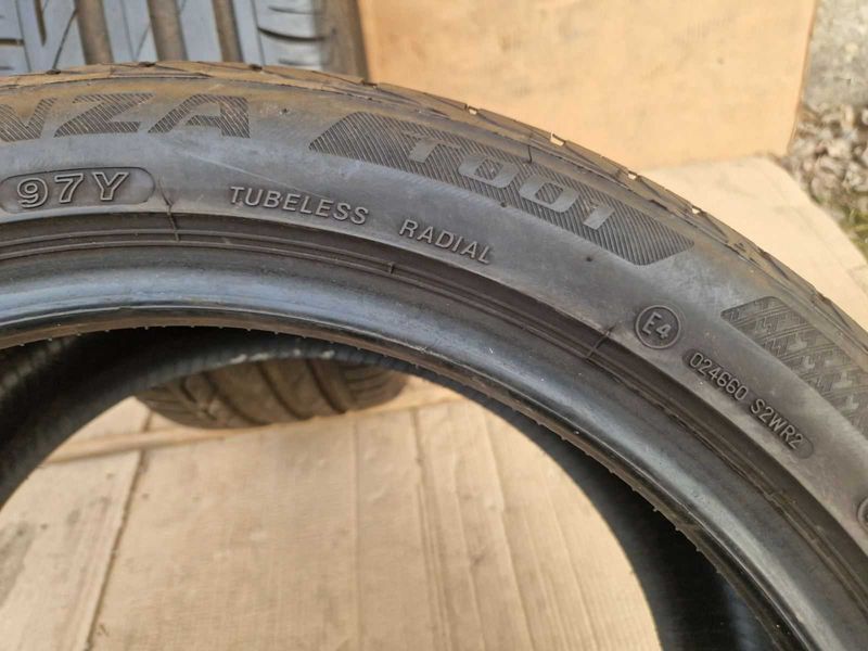 2 Bridgestone R18 245/40
летни гуми
DOT4217