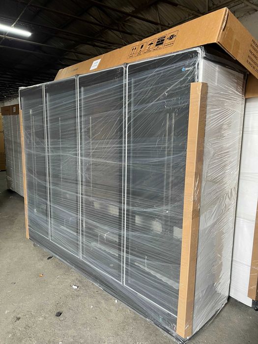 Vitrină frigorifică 4 uși Full Black 2000L 2–8°C LED