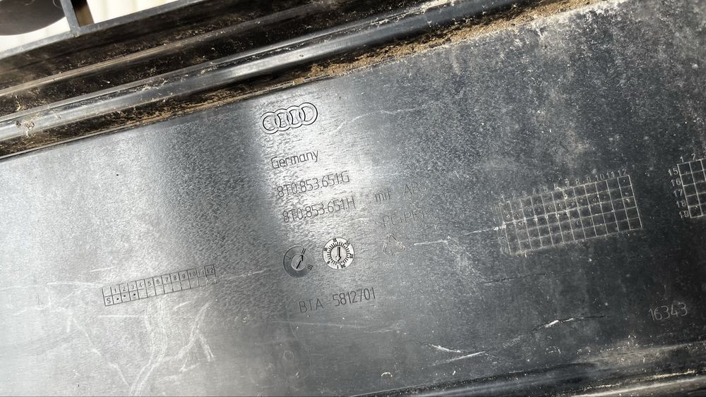 2 броя Audi A5 предна решетка