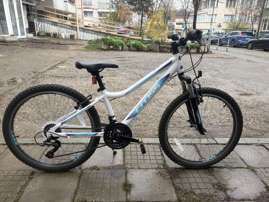Велосипед Cross Daisy 24” - 18 скорости - много запазен велосипед!