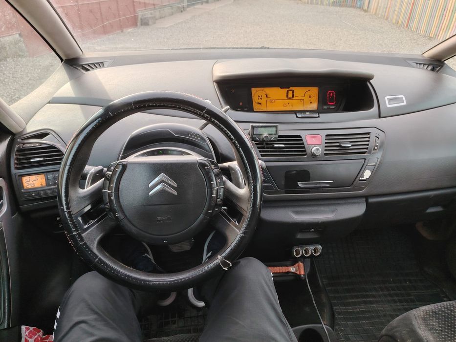 Citroen C4 Picasso / 1.6 Diesel / Automat