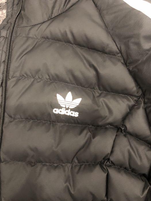 Продавам оригинално яке adidas