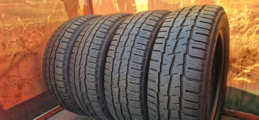 Set 4 Anvelope Michelin 215 60 R17C M+S . Dot 2022