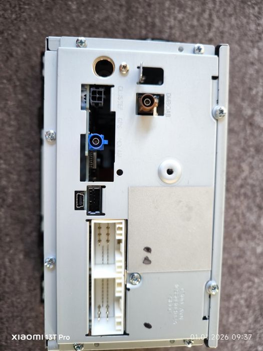 GPS navigatie multimedia carplay Android originala Ssangyoung Tivoli