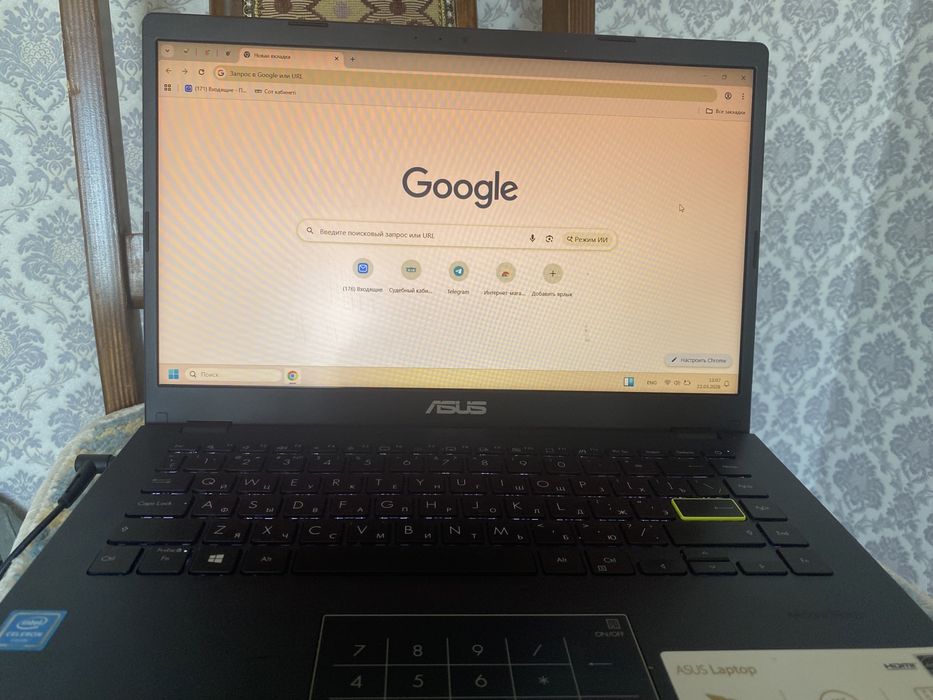 Продам ноутбук Asus laptop