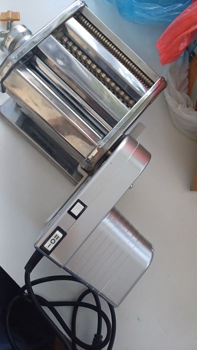 Лапшерезка, тестораскатка